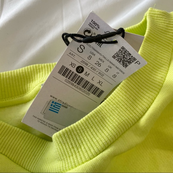 Bright Yellow Sweater - Picture 5 of 5